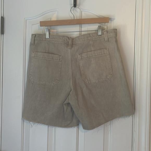 NWT Abercrombie & Fitch | Mid Rise Long & Loose Denim Shorts Tan Plus Size 32/14 - Picture 5 of 10